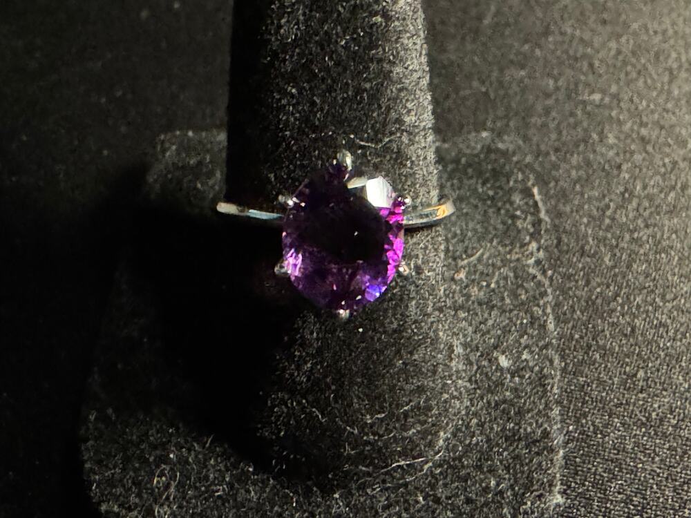 925 Sterling Silver Amethyst Size 7 Ring